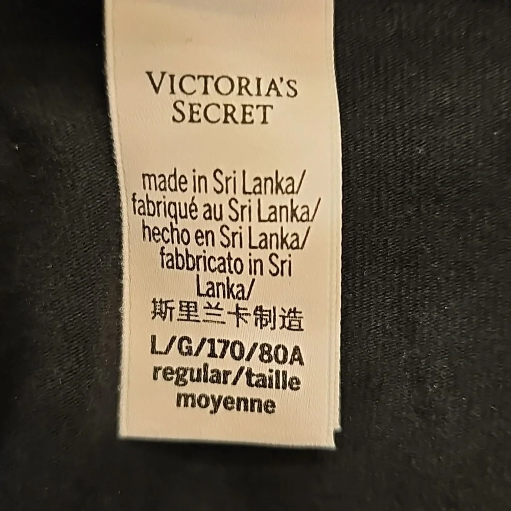Black Leggings with White Stripe from Victoria's Secret - Picture 6 of 10